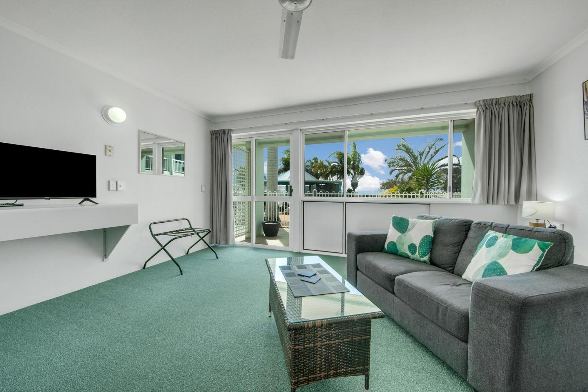 Reef Adventureland Motor Inn Tannum Sands Exteriör bild