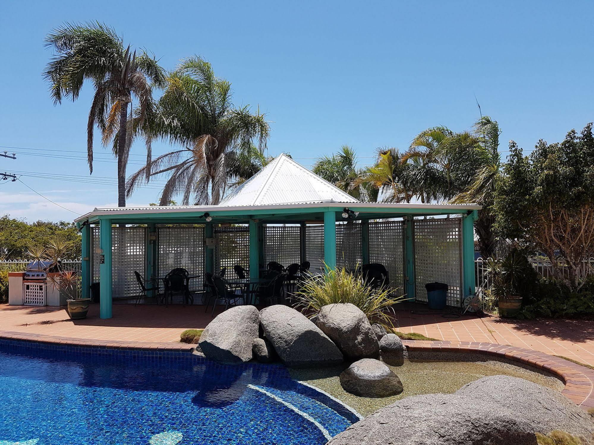 Reef Adventureland Motor Inn Tannum Sands Exteriör bild